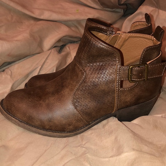 Leather Bootie - Picture 5 of 8